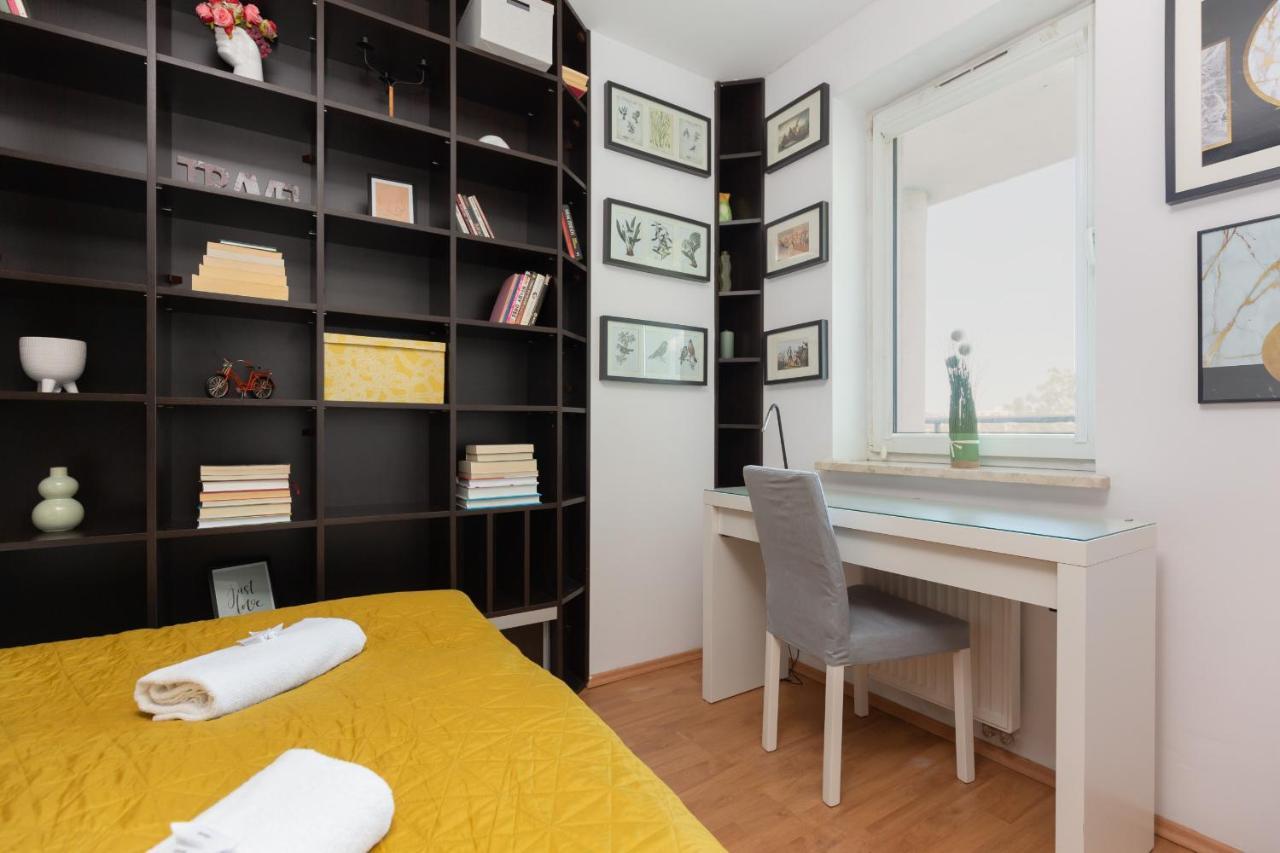 Cozy Apartment With Balcony Warszawa By Noclegi Renters Eksteriør bilde